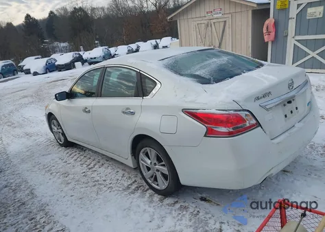 2014 Nissan Altima 2.5 S из США, поврежденный, VIN 1N4AL3AP8EC291660